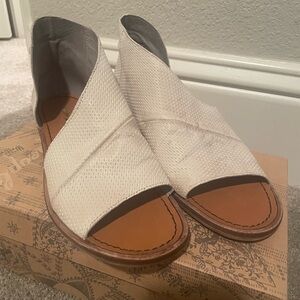 Free People sandals